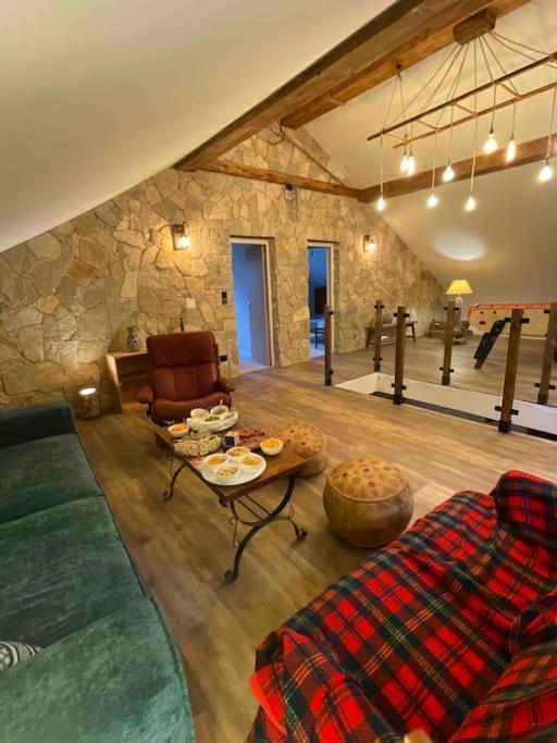 Gite Confort 15 Couchages, Vue Panoramique Montagne Hautes Alpes, Terrasses Embrun Buitenkant foto