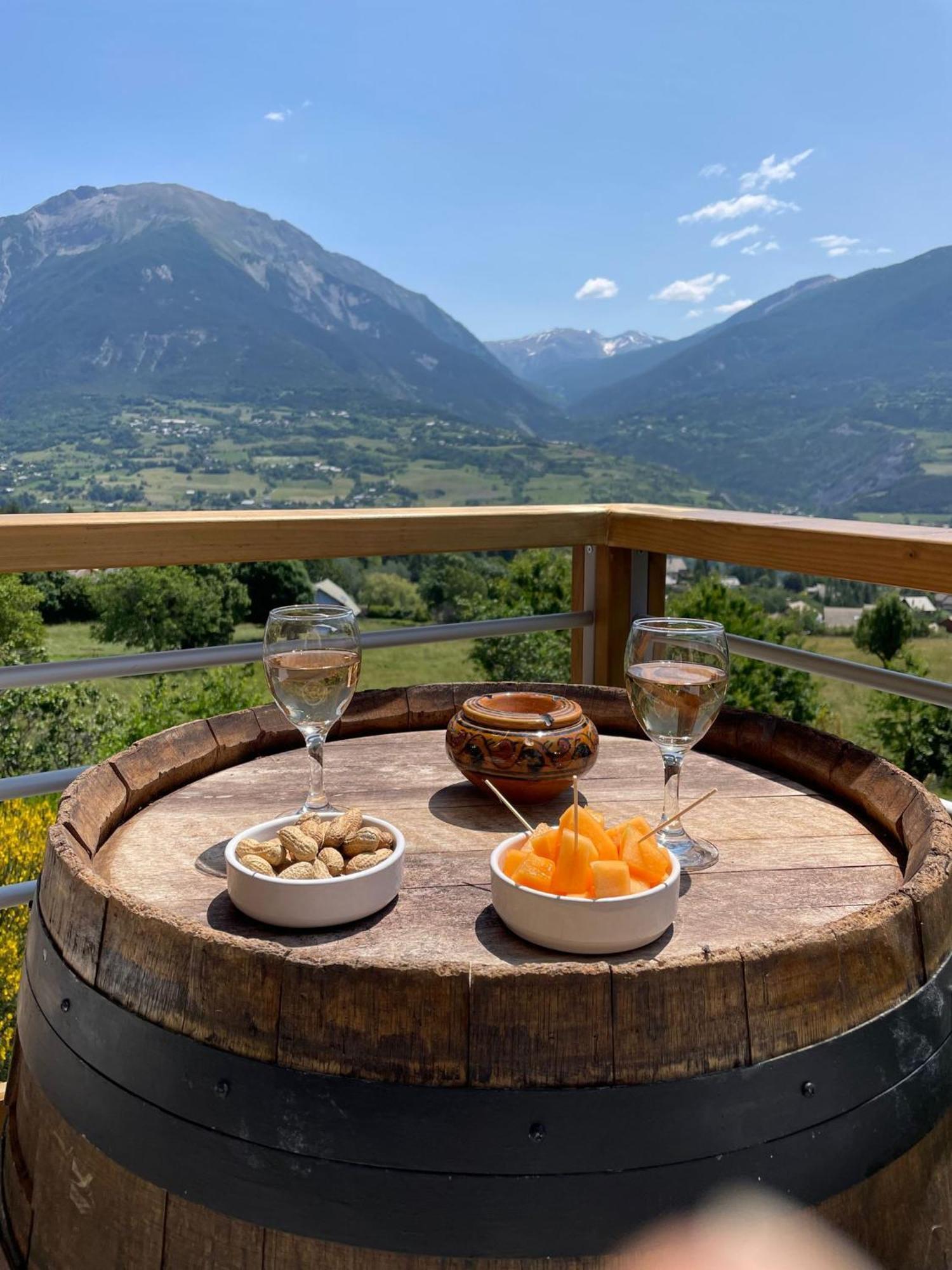 Gite Confort 15 Couchages, Vue Panoramique Montagne Hautes Alpes, Terrasses Embrun Buitenkant foto
