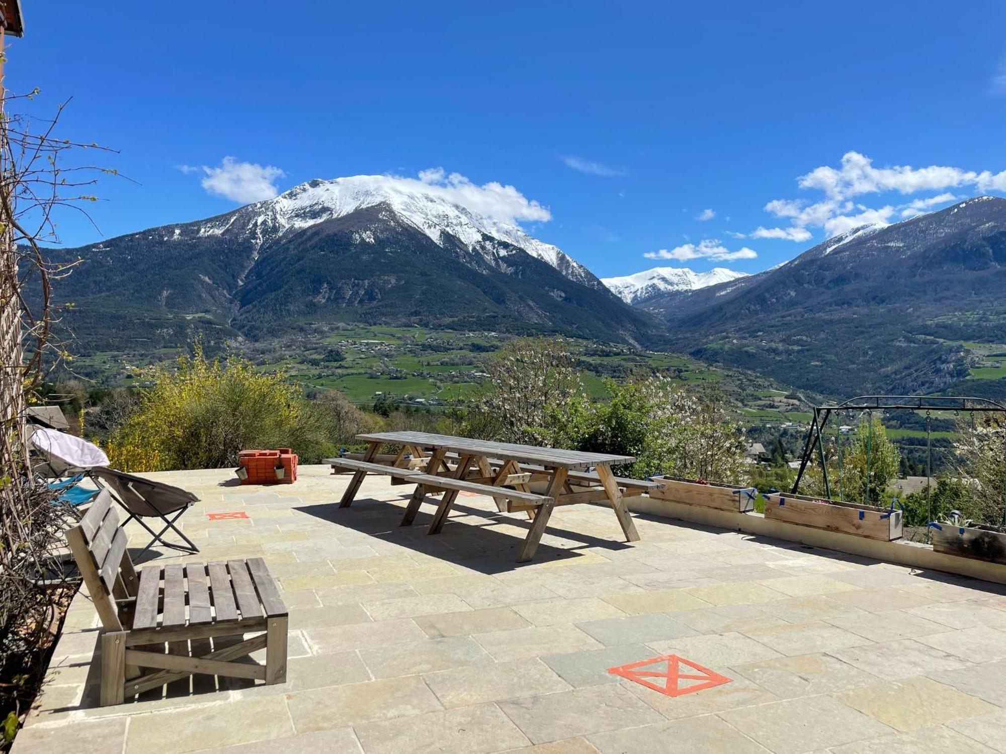 Gite Confort 15 Couchages, Vue Panoramique Montagne Hautes Alpes, Terrasses Embrun Buitenkant foto